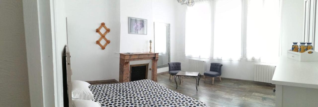 Le Logis De La Venise Verte Saint-Hilaire-la-Palud Luaran gambar