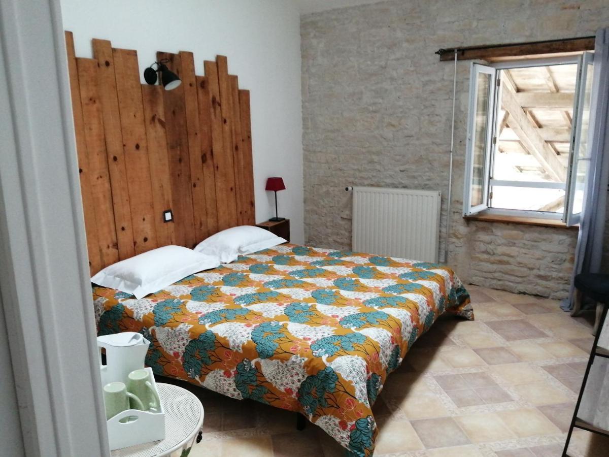 Le Logis De La Venise Verte Saint-Hilaire-la-Palud Luaran gambar